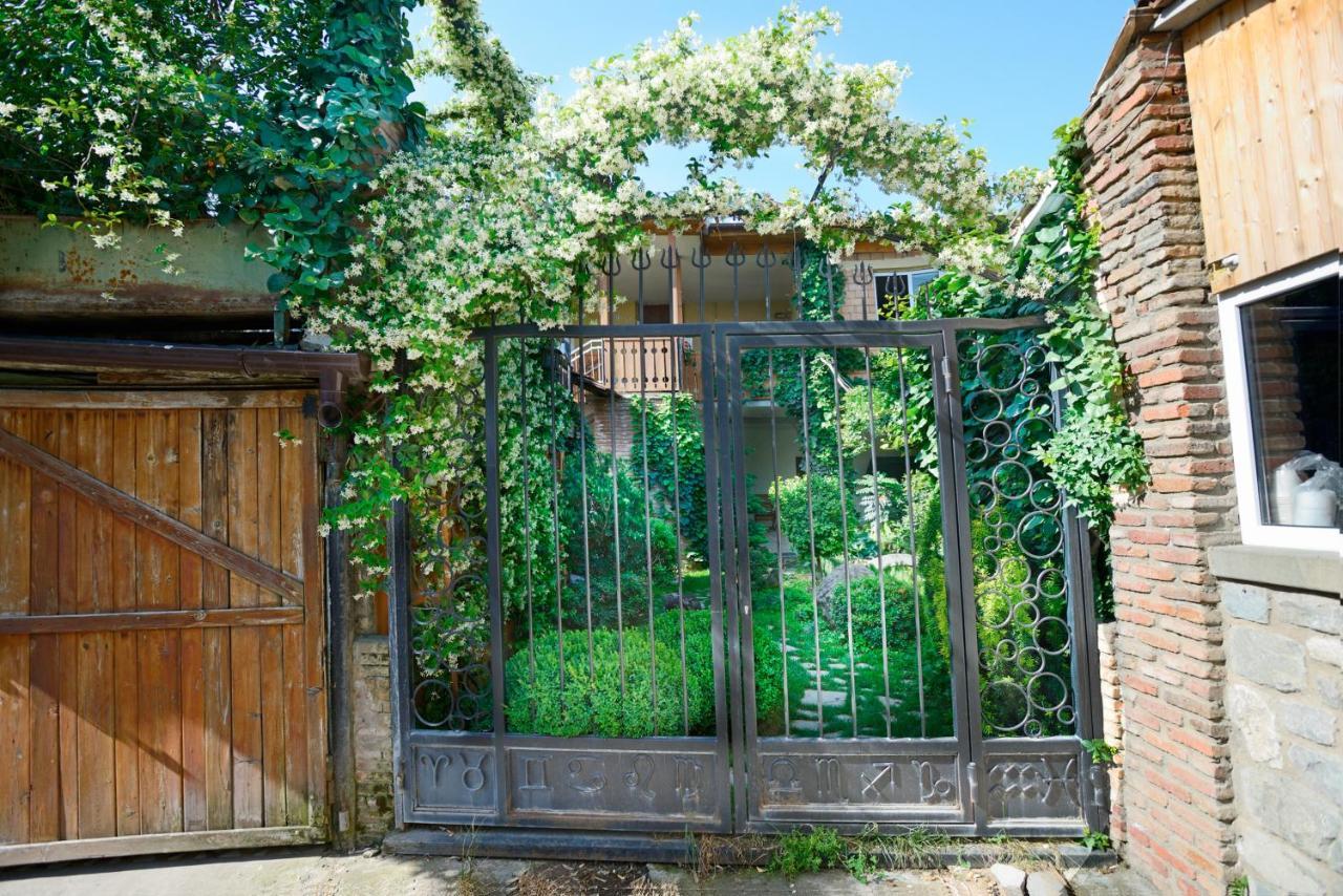 The Zodiac Garden Hotel Mtsʼkhetʼa 외부 사진